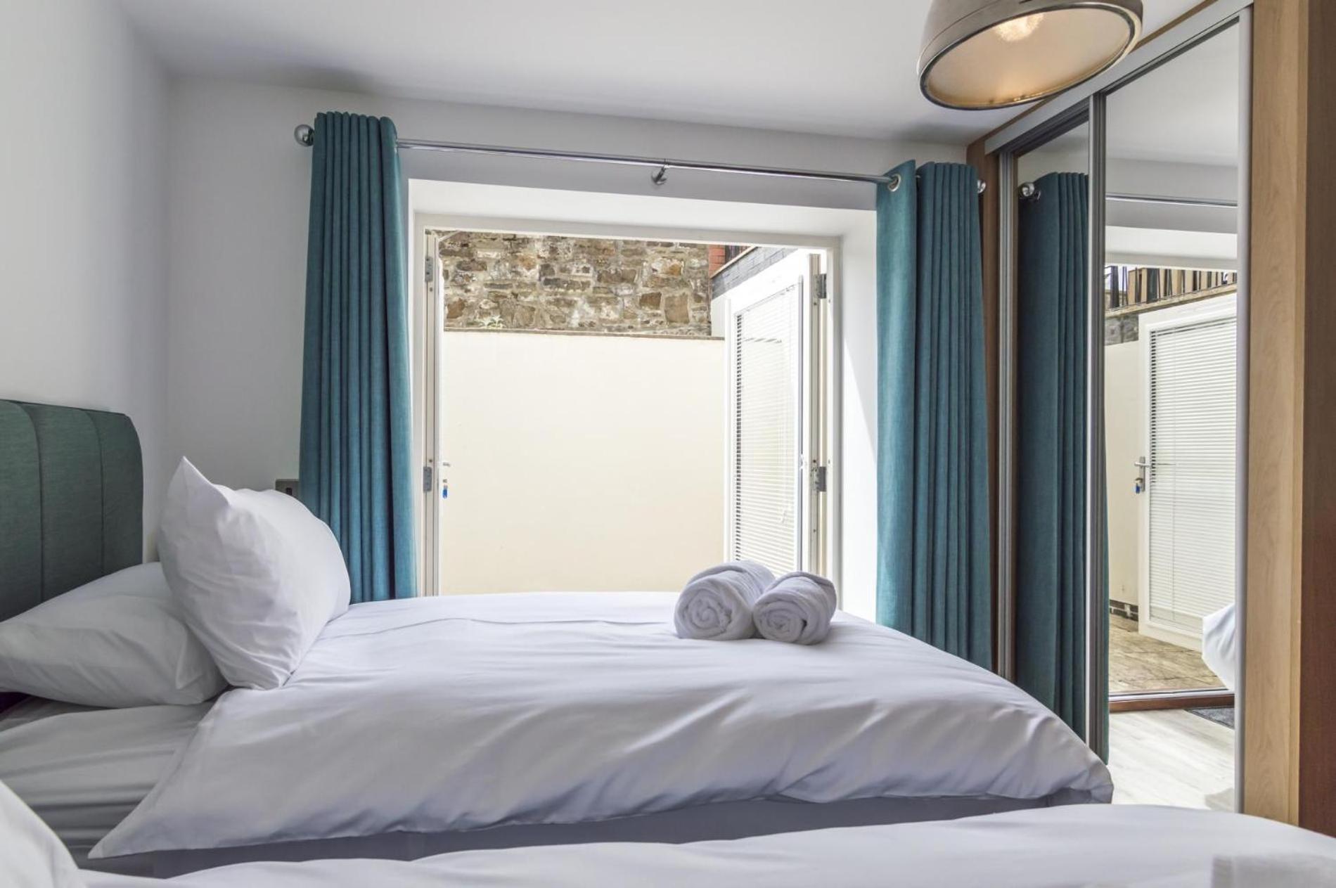 Milford Street - 5 Bedroom Luxurious Holiday Home - Saundersfoot Eksteriør billede